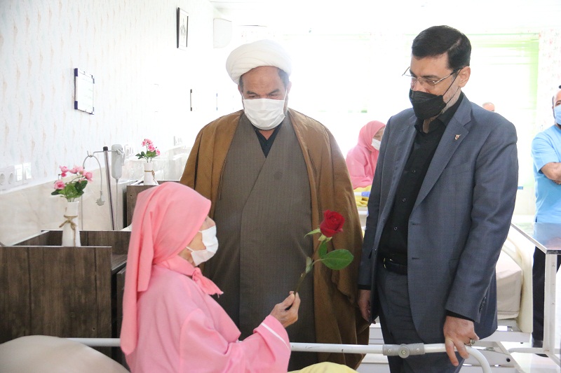 رئیس بنیاد شهید کشور: تعداد مراکز نگهداری از والدین شهدا افزایش می یابد