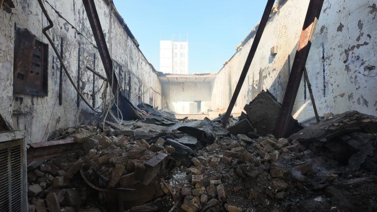 تخریب شعب آبشار عاطفه‌ها 