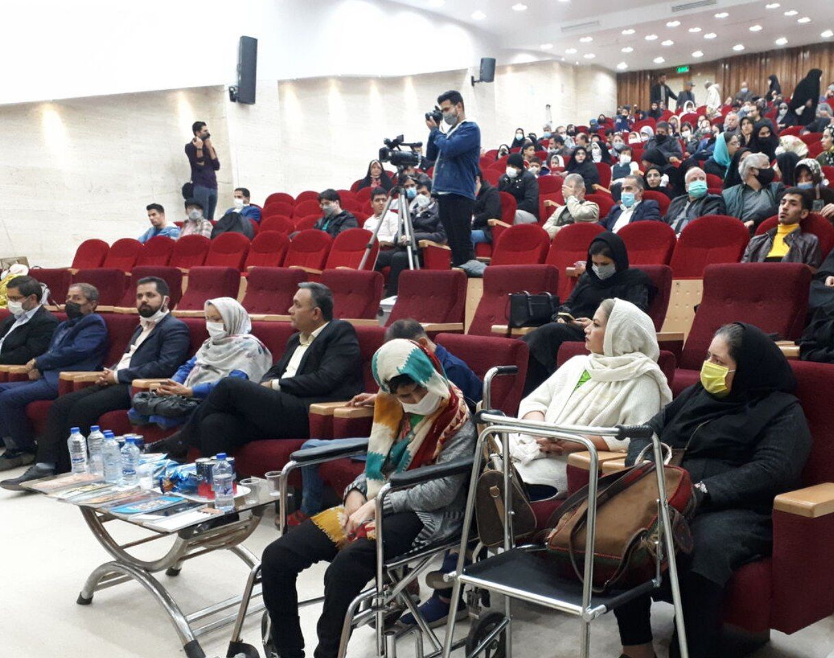 به دعوت حزب همت خراسان رضوی؛ توانیابان مشهدی روز جهانی معلولین را گرامی داشتند