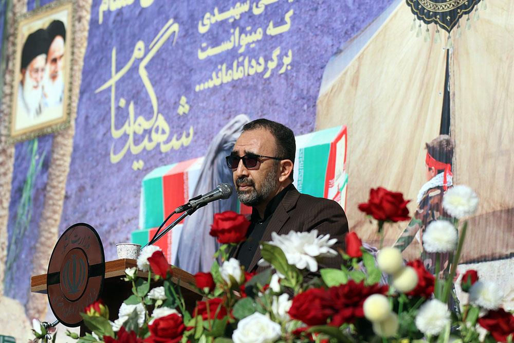 خاک سپاری دو شهید گمنام در محوطه استانداری خراسان رضوی