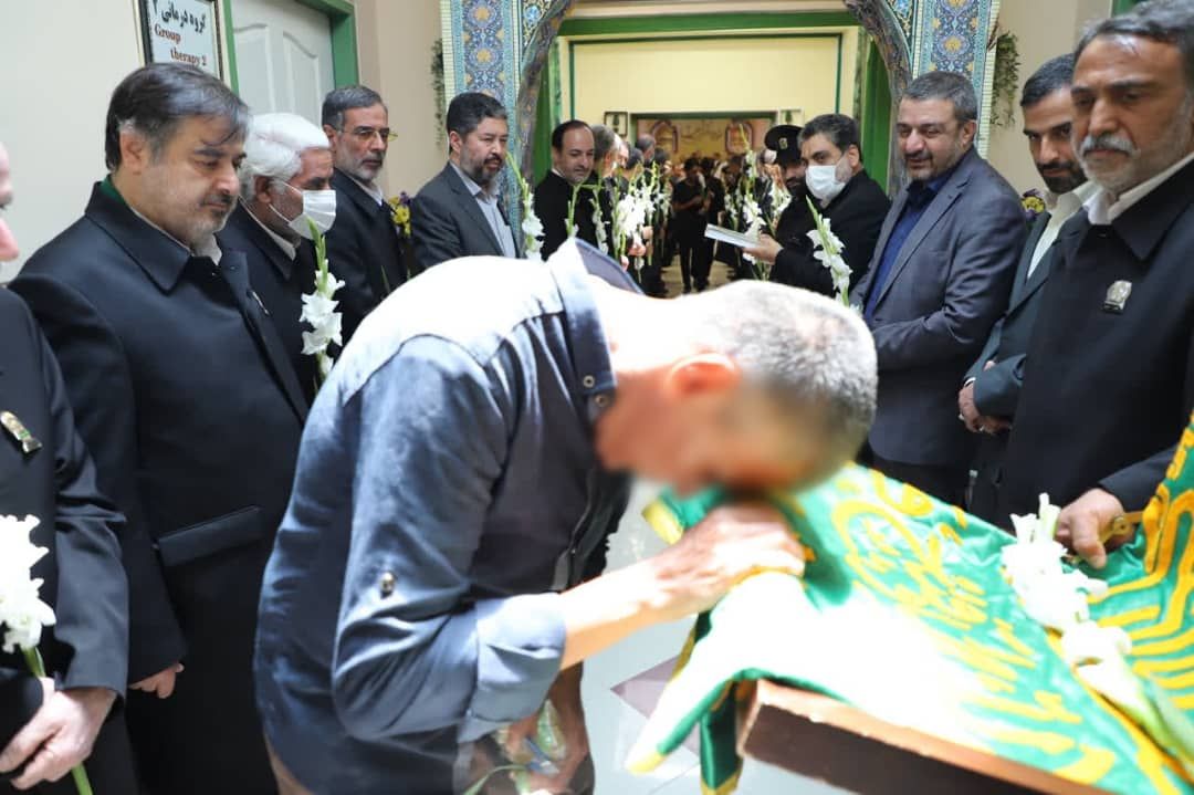 کرامت رضوی  ضامن آزادی ۷۷ زندانی نیازمند از زندانهای خراسان رضوی 