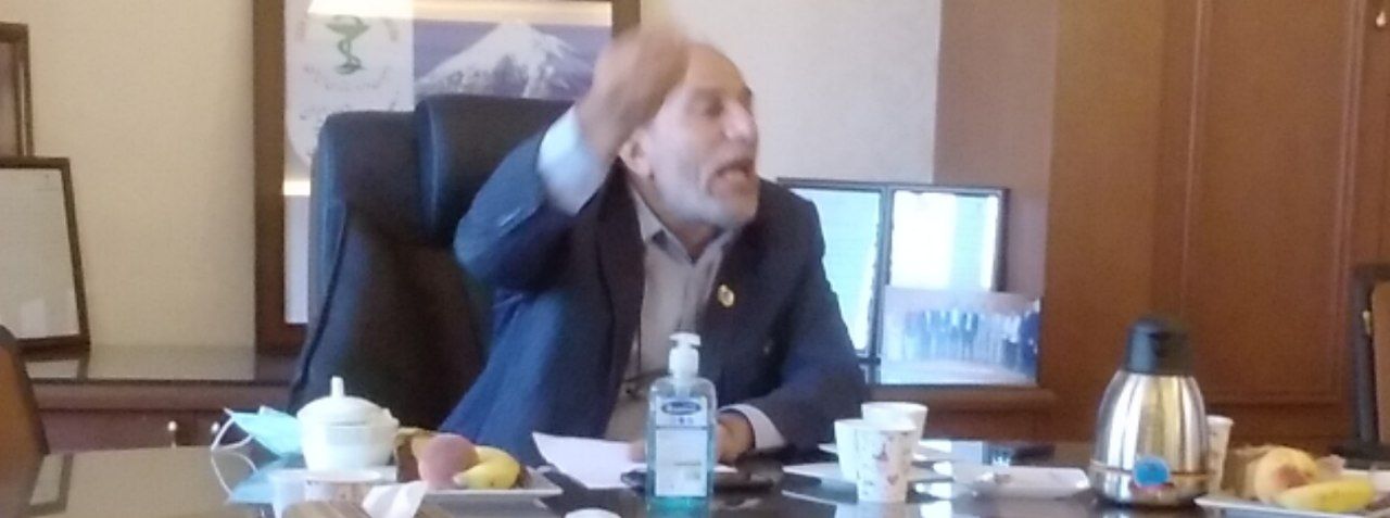 رئیس انجمن داروسازان خراسان رضوی: بیش از ۵۰ درصد داروها، در اختیار ۹ درصد داروخانه‌هاست 