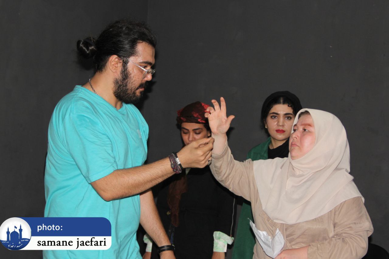 مهرماه؛ زنان شهر لیورپول روی صحنه می‌روند 