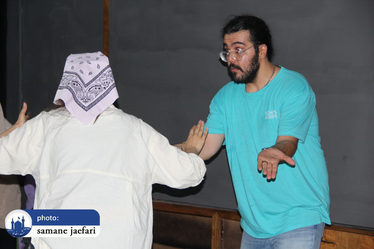 مهرماه؛ زنان شهر لیورپول روی صحنه می‌روند 