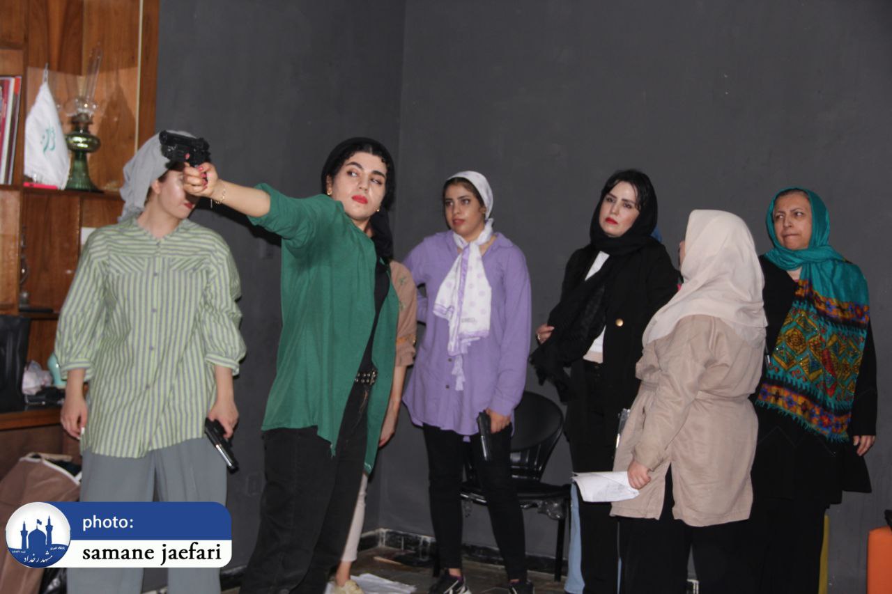 مهرماه؛ زنان شهر لیورپول روی صحنه می‌روند 