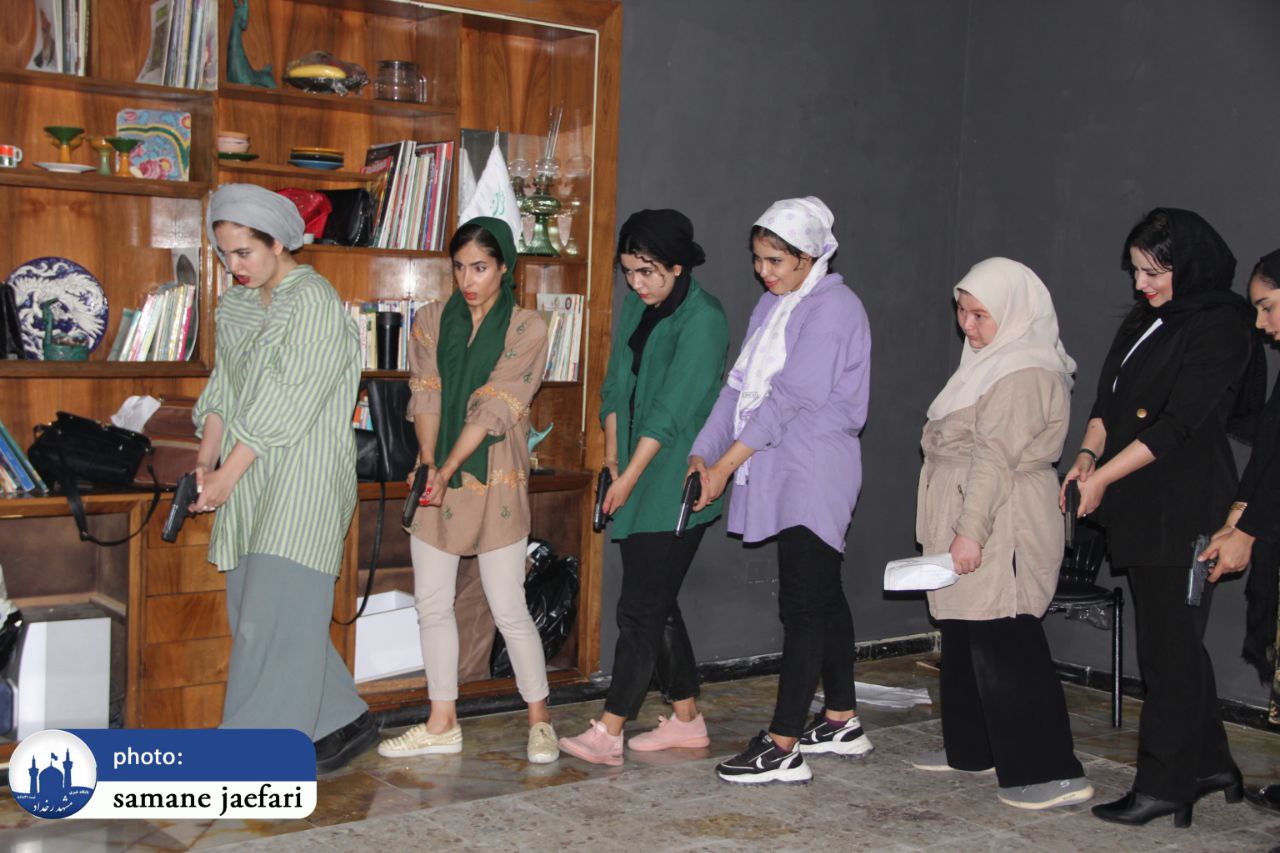 مهرماه؛ زنان شهر لیورپول روی صحنه می‌روند 