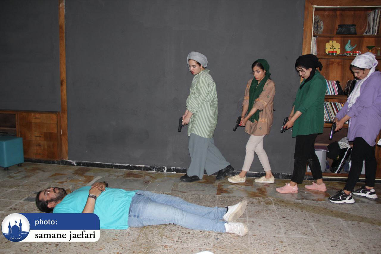 مهرماه؛ زنان شهر لیورپول روی صحنه می‌روند 