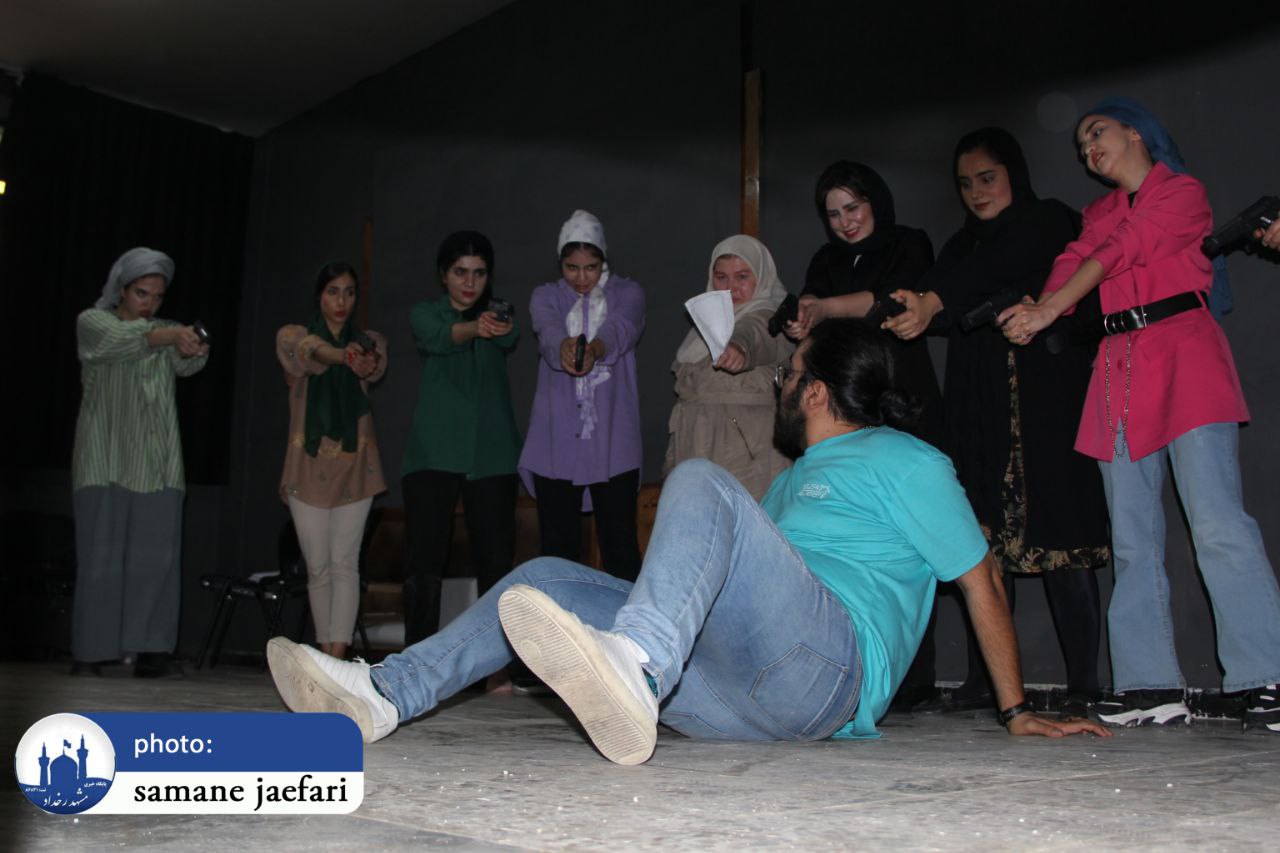 مهرماه؛ زنان شهر لیورپول روی صحنه می‌روند 