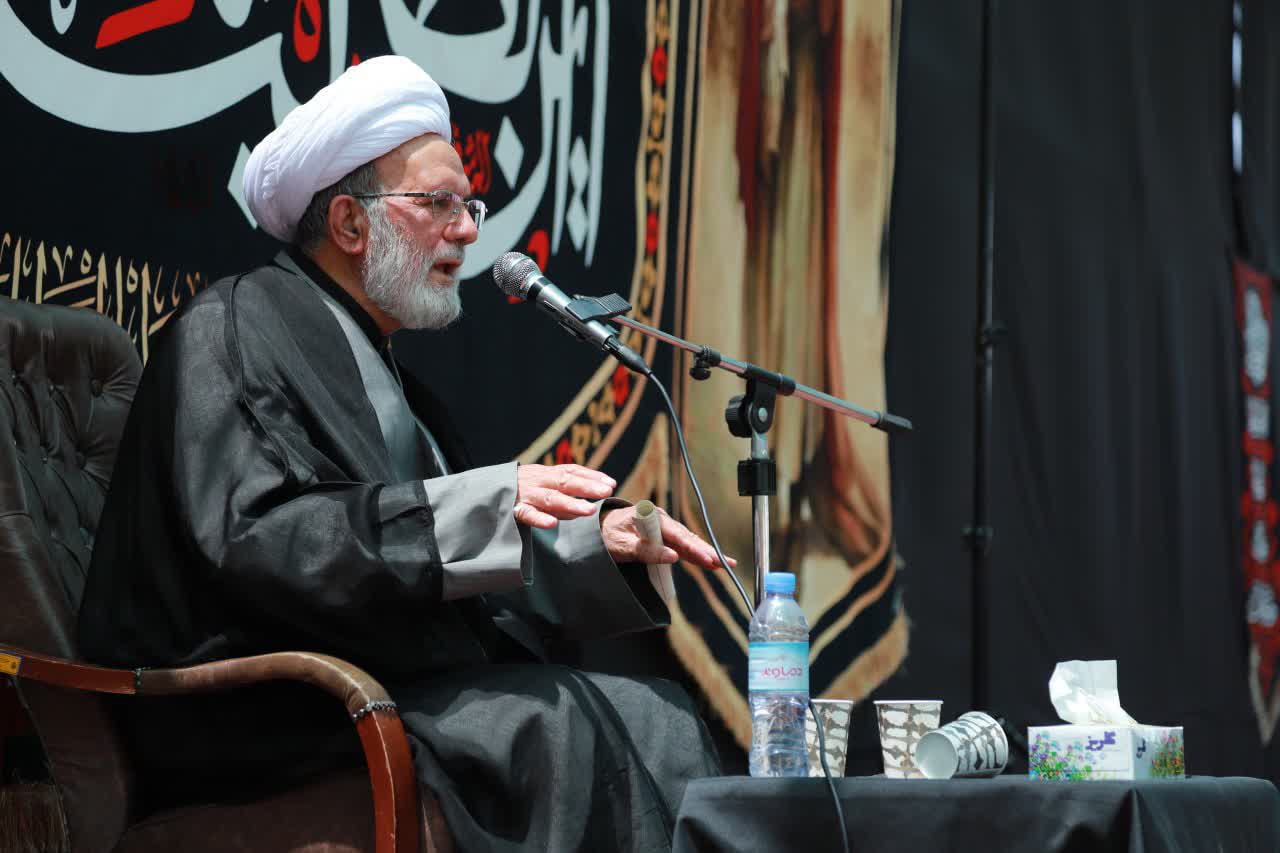 امام جمعه موقت مشهد: اسلام با عاشورا شناخته می شود 