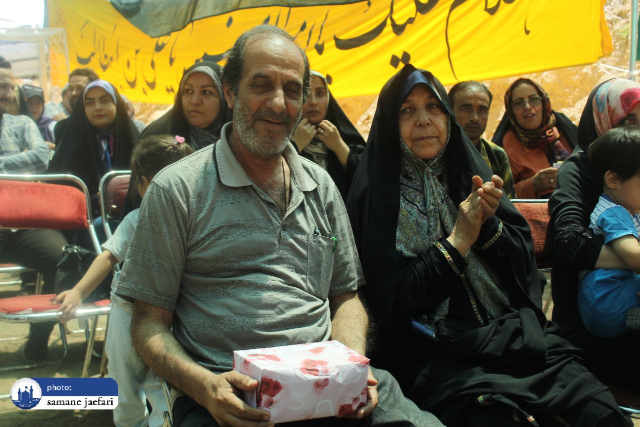 جشنواره توت شاندیز جشنواره توت شاندیز