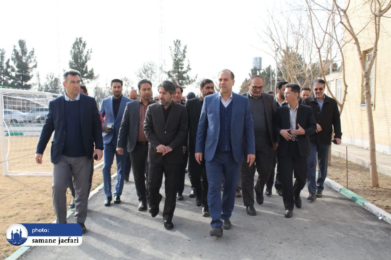 افتتاح زمین کارگری