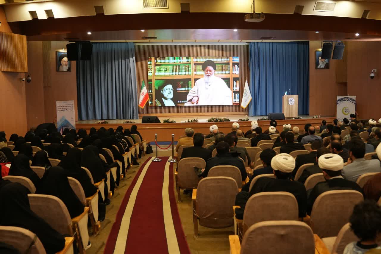 امام جمعه مشهد: گوهرشاد نه تنها واقف بلکه بانویی مجاهد در راه ولایت بود 