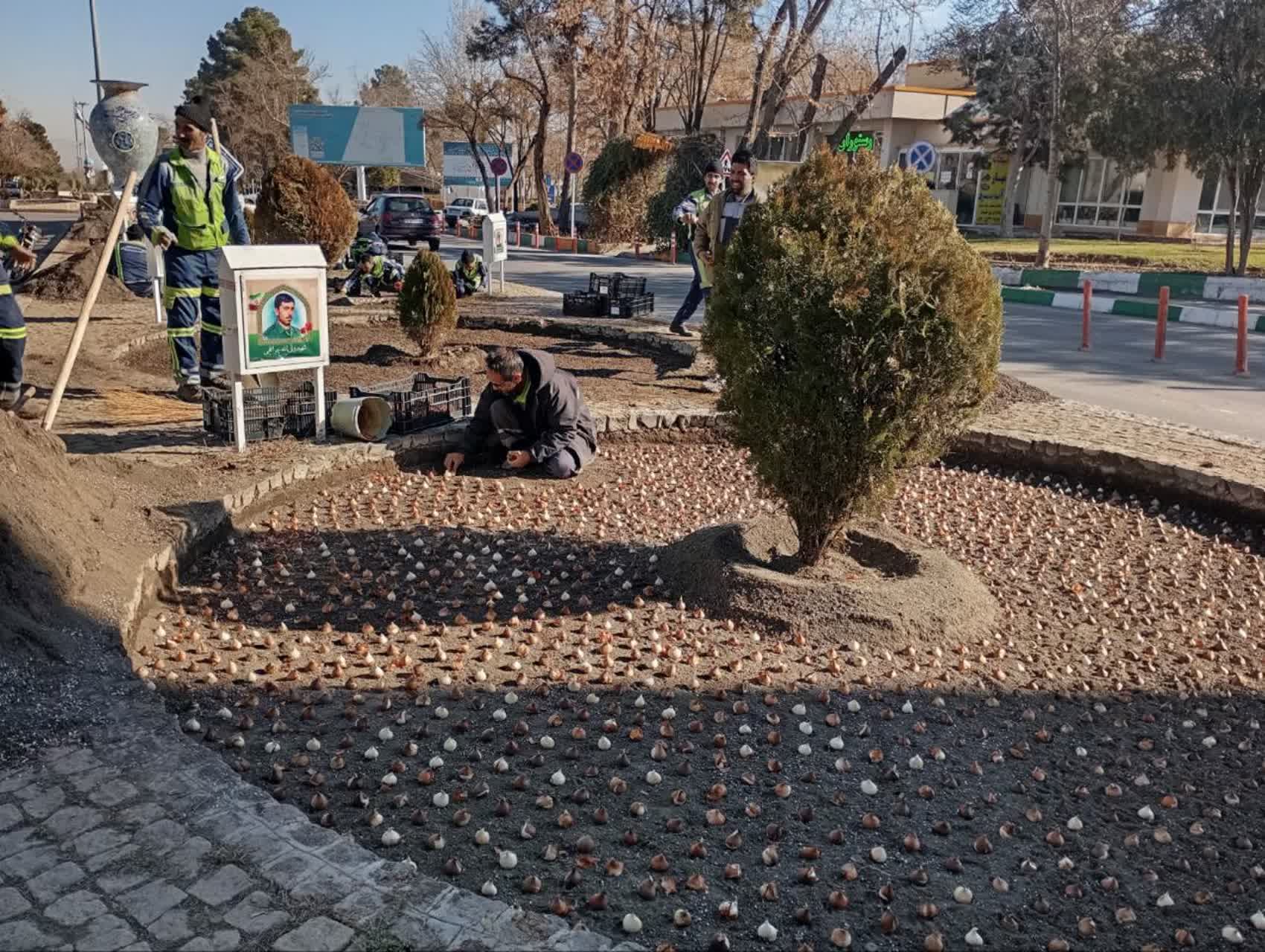 بهار و رمضان در کنار شهدا