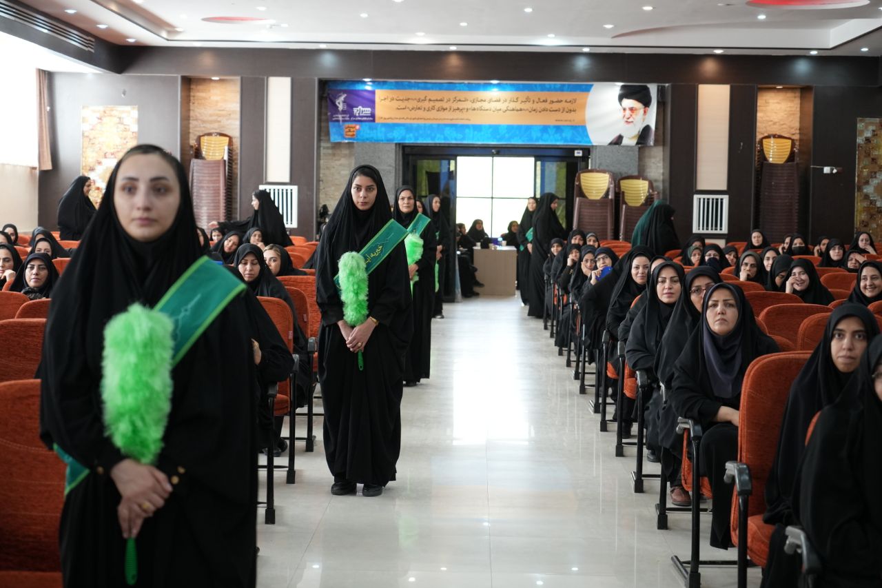 استفاده مدیران از هوش خلاقانه در فعالیت های بنیاد خیریه آبشار عاطفه ها