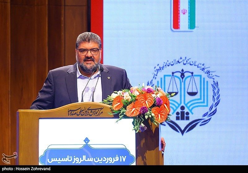 در همایش سالروز تأسیس مرکز وکلا، کارشناسان رسمی و مشاوران خانواده قوه قضاییه و روز پاسداشت حقوق عامه مطرح شد؛ تقدیر فرمانده سپاه از مرکز وکلا