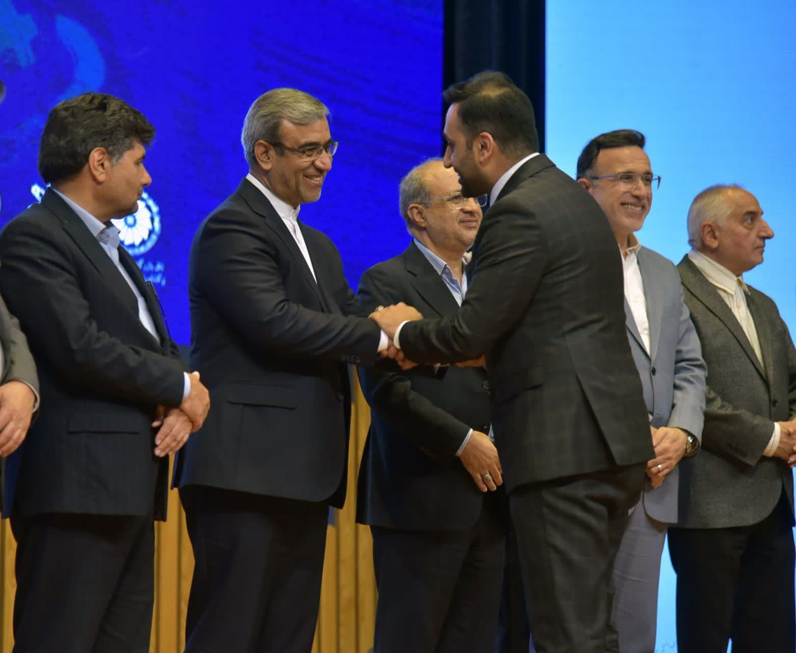 در مراسم بزرگداشت روز صنعت و معدن معرفی گردید؛ شرکت 