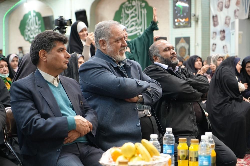 همراهی فرماندار مشهد با مهرجویان بنیاد بین‌الملل خیریه آبشار عاطفه‌ها در جشن مبعث