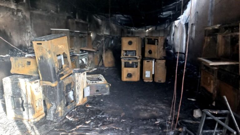 تخریب شعب آبشار عاطفه ها 