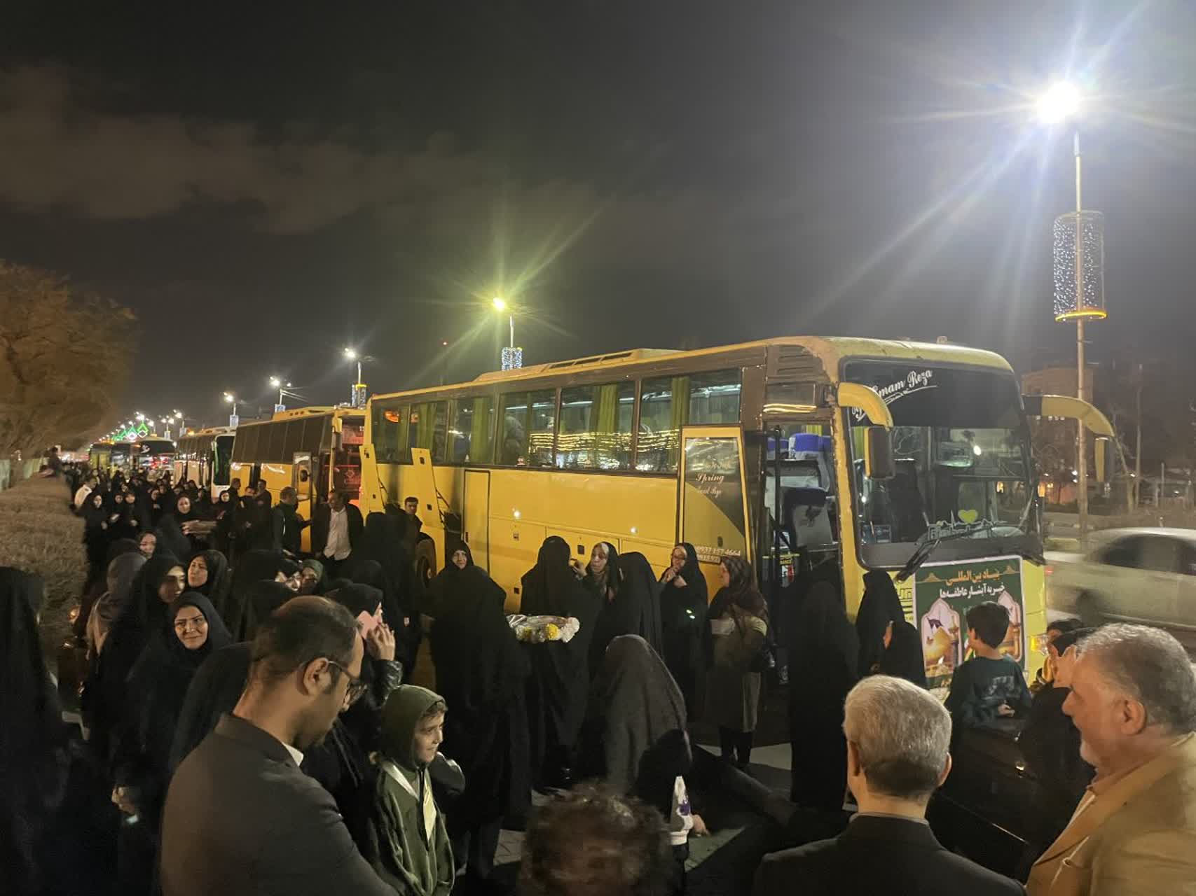 اعزام خانواده‌های بنیاد بین المللی خیریه آبشار عاطفه‌ها به مسجد جمکران