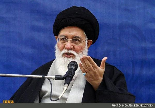 امام جمعه مشهد: روضه خوان سیدالشهدایم و به آن افتخار می کنم.
