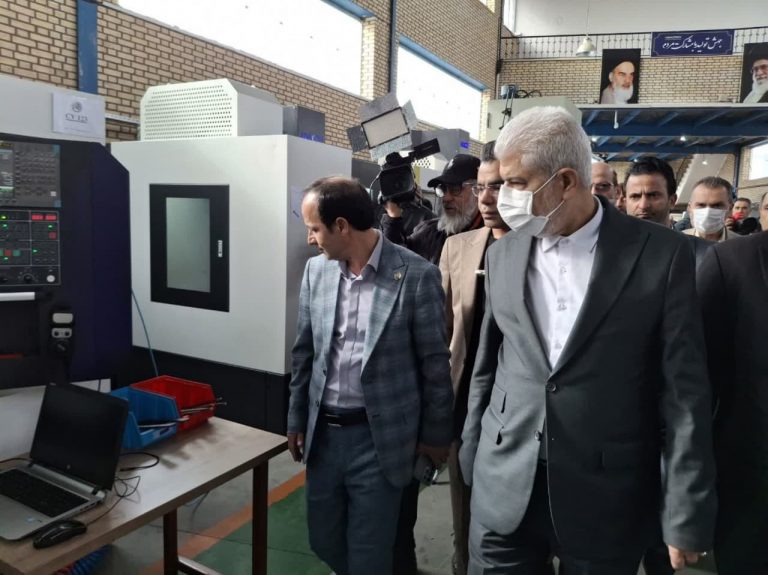 در بازدید از شرکت دانش‌بنیان عنوان شد: خودکفایی و قطع وابستگی به واردات ایمپلنت های ارتوپدی 